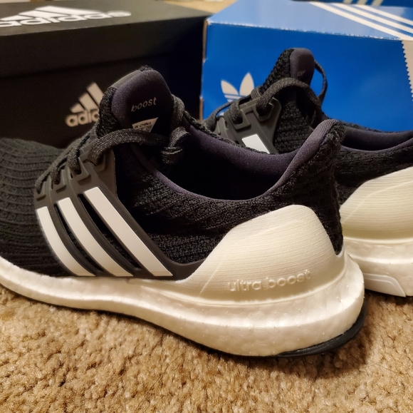 Adidas Ultra Boost/NWOT/Size 5.5 - Picture 10 of 11